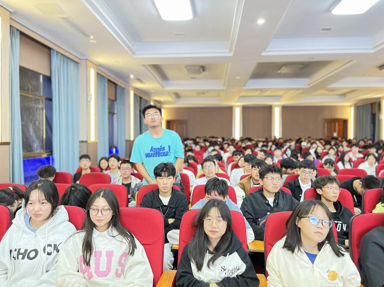 “院士專家進校園”走進湖南交通工程學院